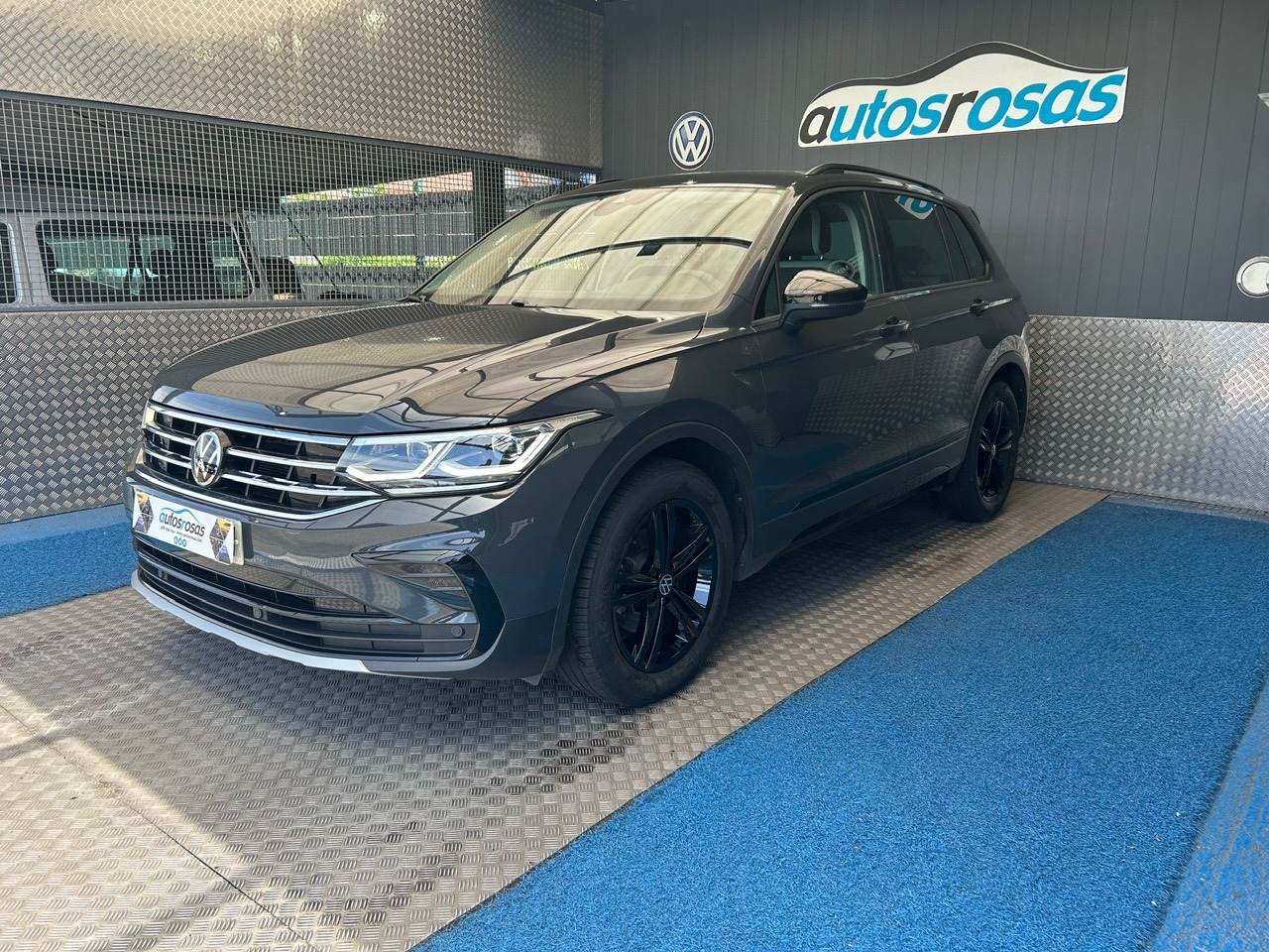 VOLKSWAGEN Tiguan Urban Sport 2.0 TDI DSG