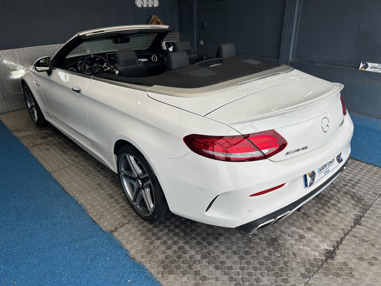Mercedes-Benz Clase C Cabrio AMG C63S foto 10