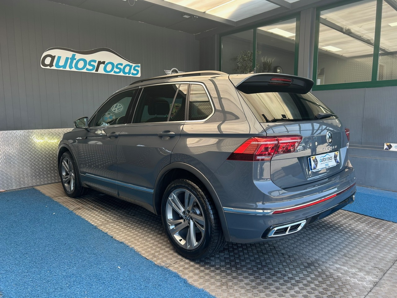 VOLKSWAGEN Tiguan R-Line 2.0 TDI foto 8