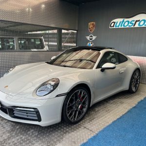 PORSCHE 911 Carrera 4S