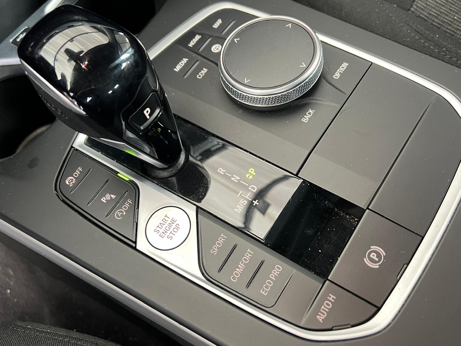 Bmw Serie 1 118i foto 18