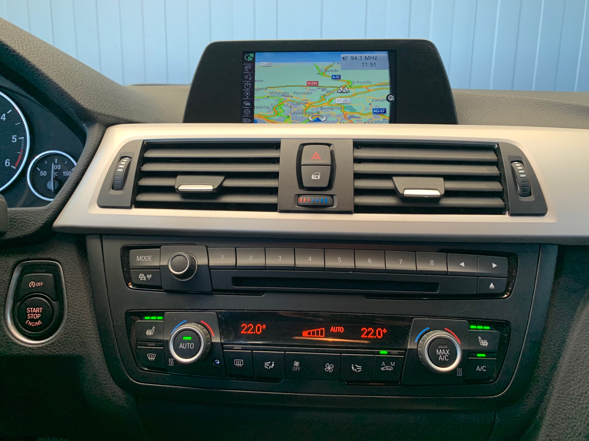 Bmw Serie 3 318d Touring foto 11