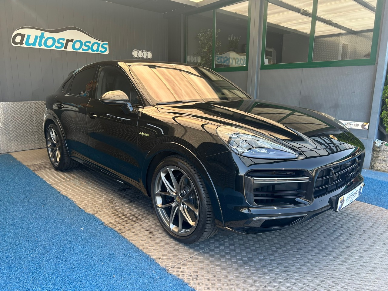 Porsche Cayenne Coupé Turbo S EHybrid foto 4