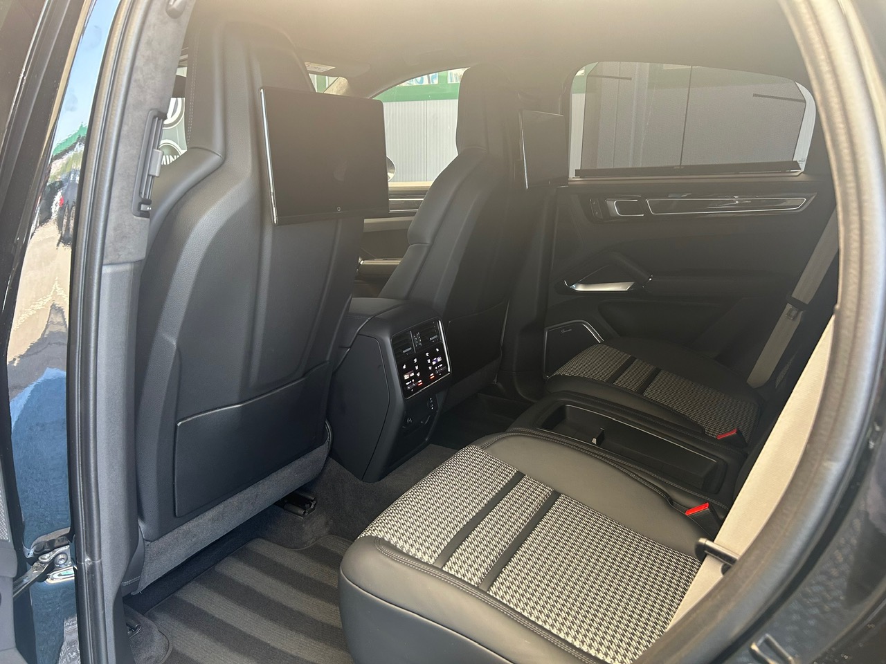 Porsche Cayenne Coupé Turbo S EHybrid foto 38