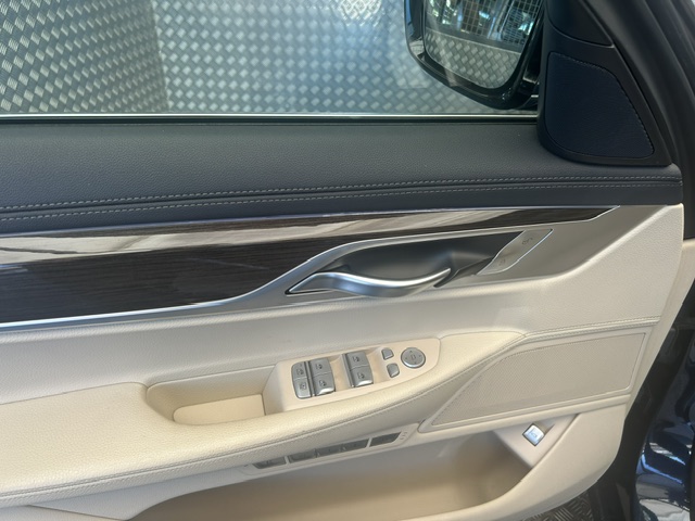 Bmw Serie 7 730LdA xDrive foto 13