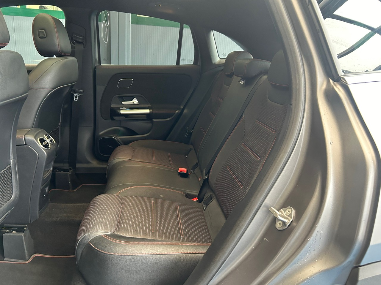 Mercedes-Benz GLA 220 D 4MATIC Edition foto 24