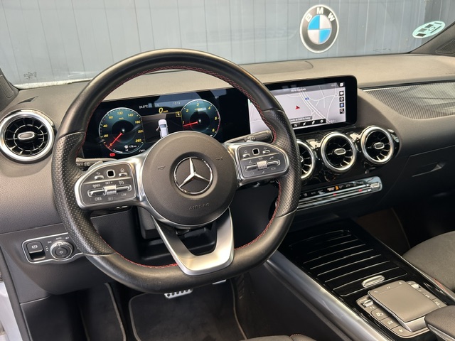 Mercedes-Benz GLA 200 D AMG foto 11