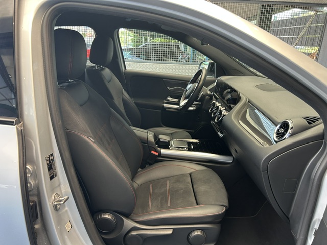 Mercedes-Benz GLA 200 D AMG foto 19