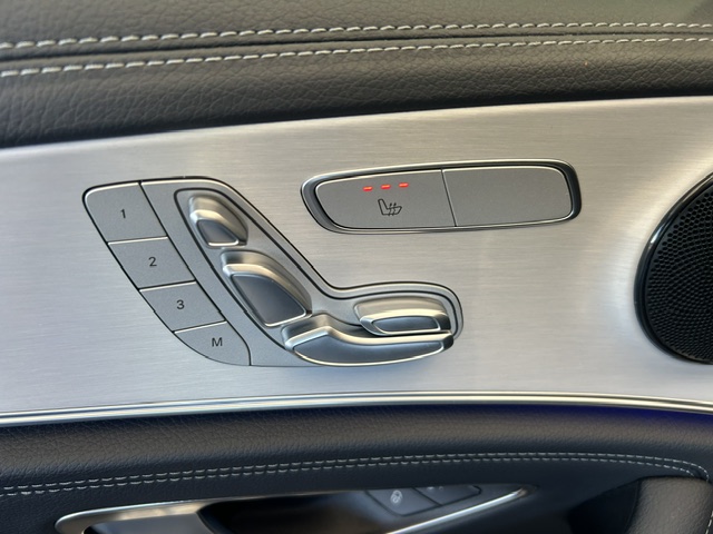 Mercedes-Benz Clase E 220D AMG foto 10