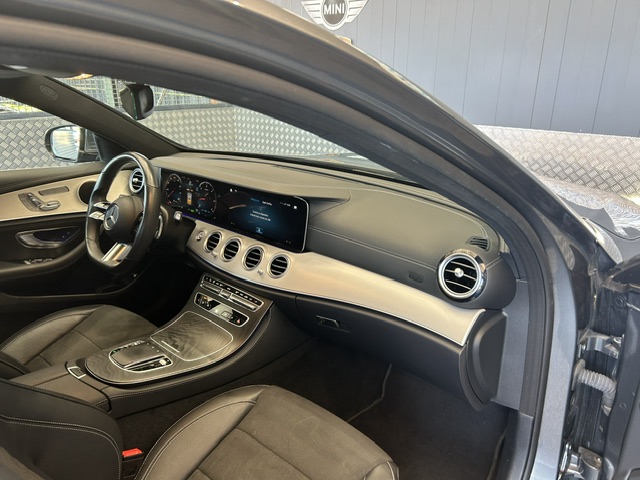 Mercedes-Benz Clase E 220D AMG foto 21