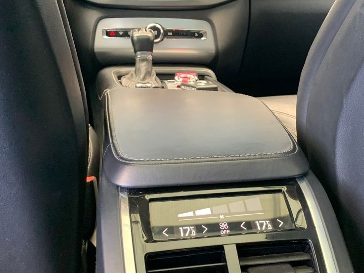 Volvo XC90 2.0 D5 AWD Momentum Auto foto 23